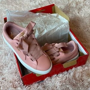 NEW PUMA FEMMES PLATFORM SNEAKERS SIZE 6.5